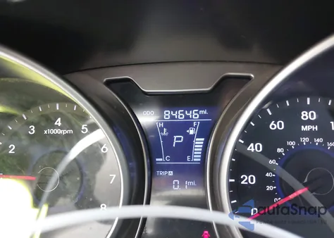 2013 Hyundai Veloster Base W/Black from USA, damaged, VIN KMHTC6AD5DU132237